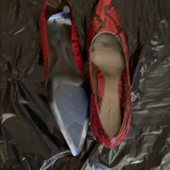 Shoes - Picture 4 of 4